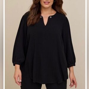 Torrid Size 3 Crepe Blouse with Chain Accent